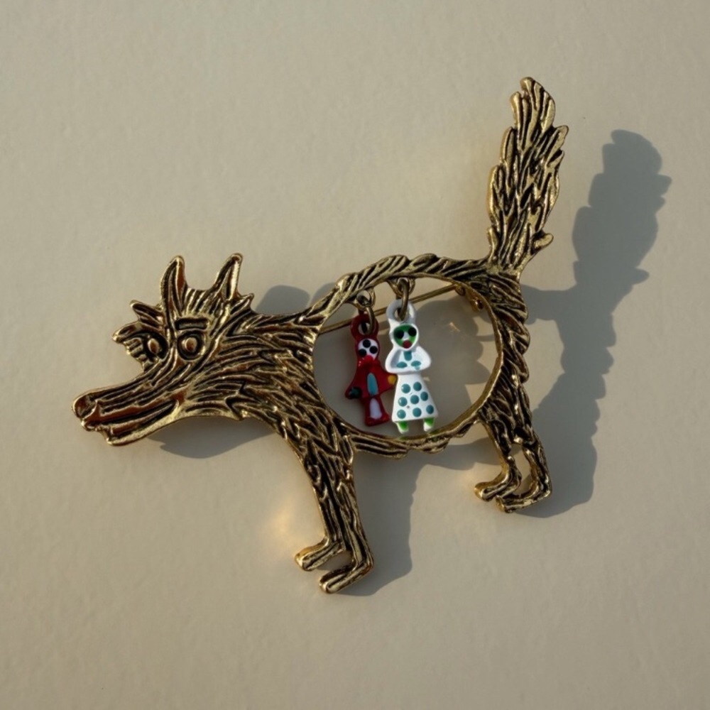Wolf Brooch – Red Riding Hood Fairy Tale Statement Pin, Dangling Charms